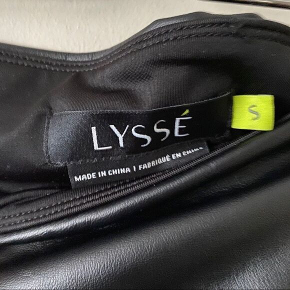 Lyysè-Textured Black Faux Leather Legging - Picture 8 of 11